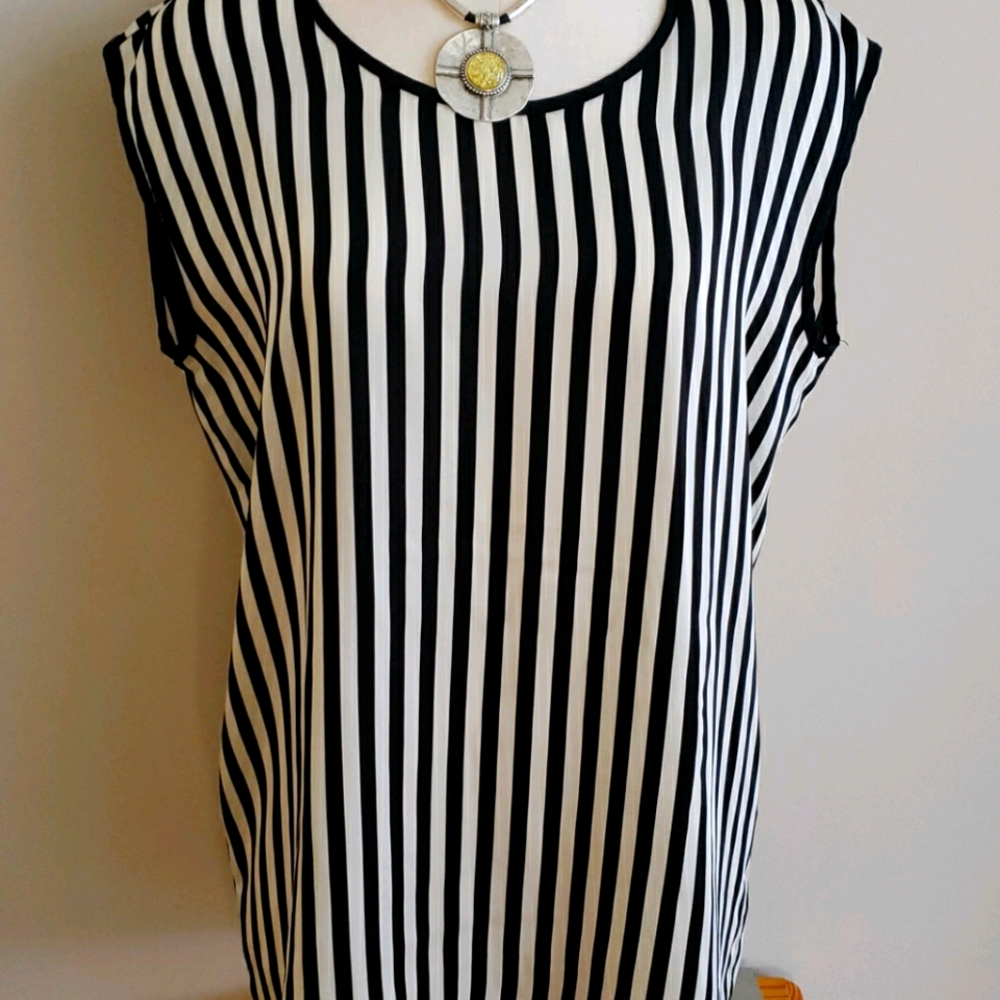 SPACE🇮🇹Style Concept striped B&W sleeveless top